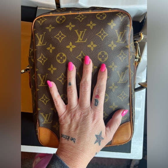 Vintage Louis Vuitton Crossbody - Picture 12 of 17